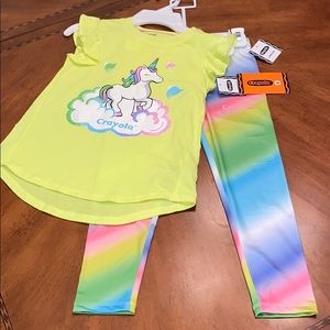 Crayola tee with legginings